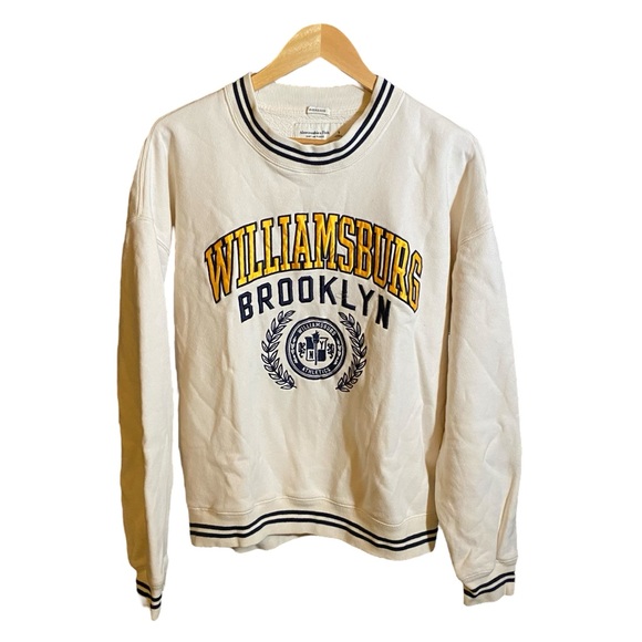 Abercrombie & Fitch Tops - Abercrombie & Fitch Sweatshirt Soft Fleece White Oversized Size S